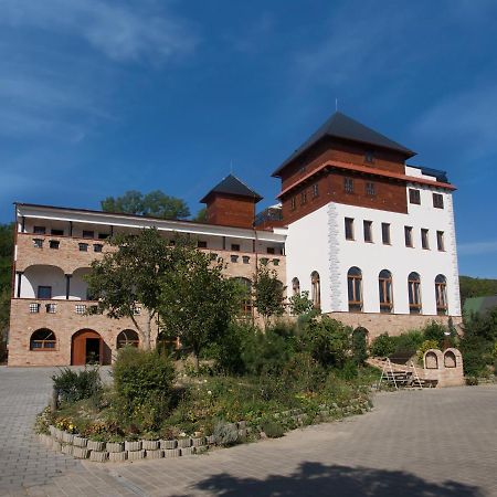 Hotel Vinar - Bed & Breakfast Kurdějov المظهر الخارجي الصورة