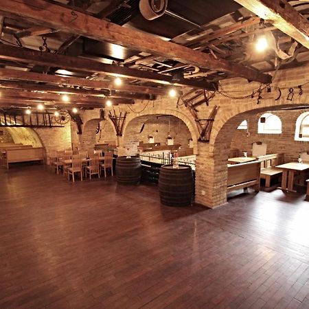 Hotel Vinar - Bed & Breakfast Kurdějov المظهر الخارجي الصورة