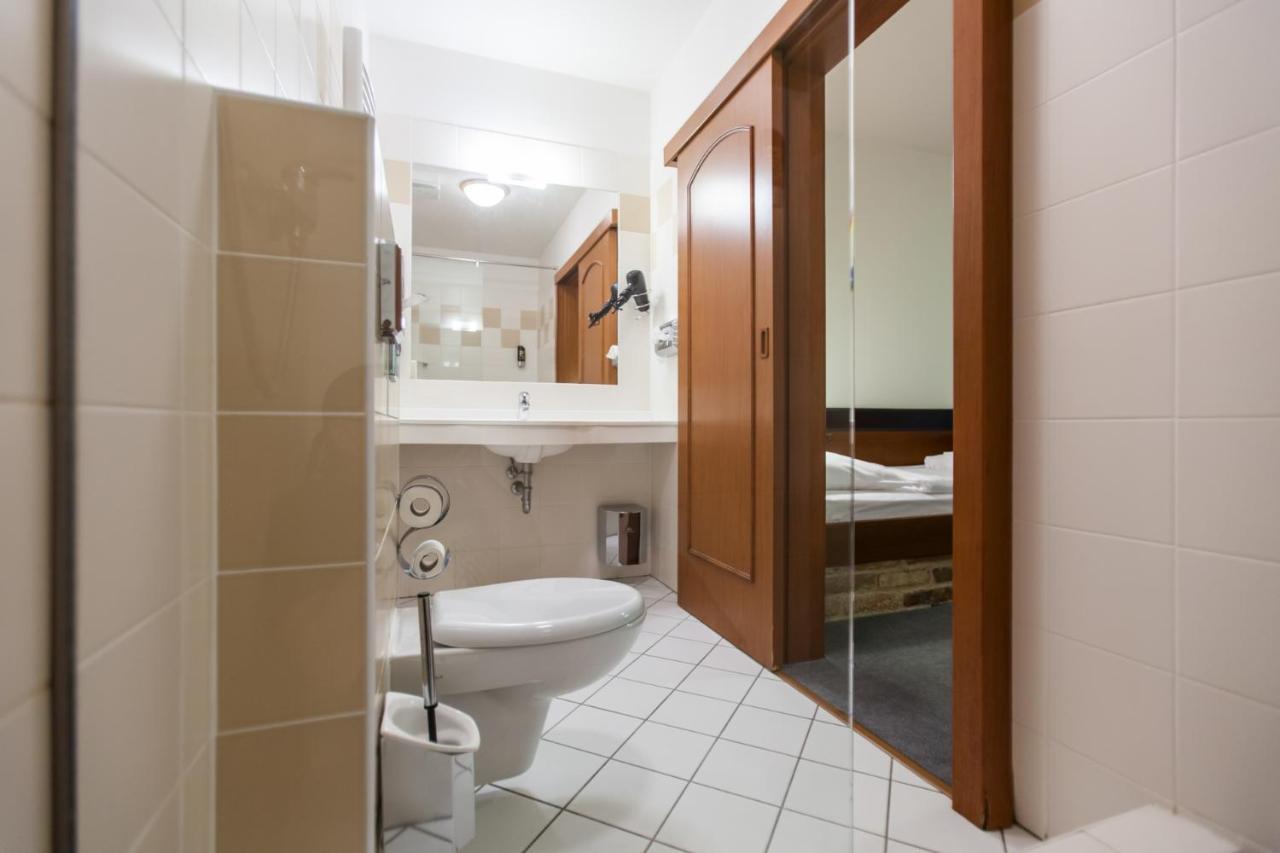 Hotel Vinar - Bed & Breakfast Kurdějov المظهر الخارجي الصورة