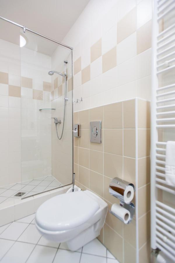 Hotel Vinar - Bed & Breakfast Kurdějov المظهر الخارجي الصورة